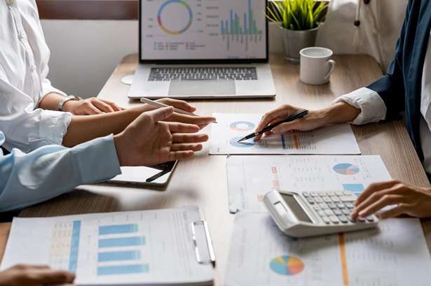 ویژگی های مشاور مالی حرفه ای